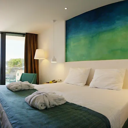 Hotel Mlini 酒店 4*