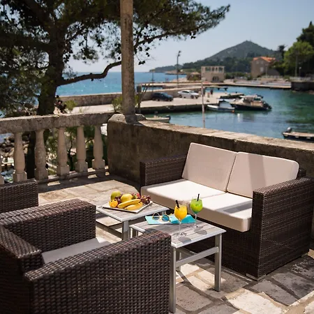 Hotel Mlini 4*